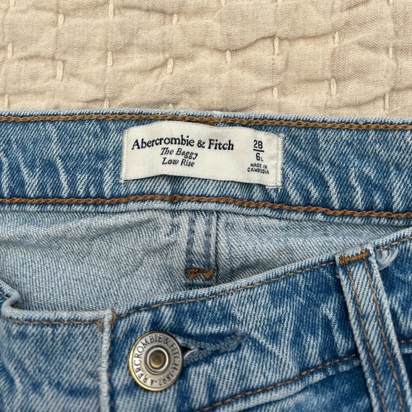 Abercrombie & Fitch - Baggy Low Rise 28L - Picture 2 of 3